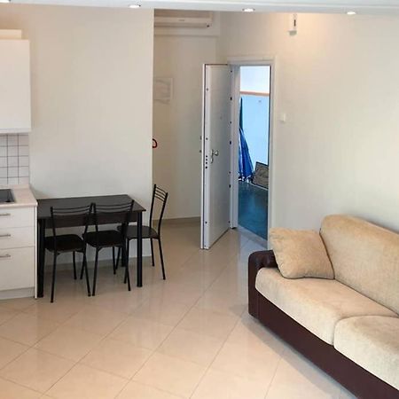 Appartamento Cozy Studio Near The Beach 1Stfloor Nea Iraklitsa Esterno foto